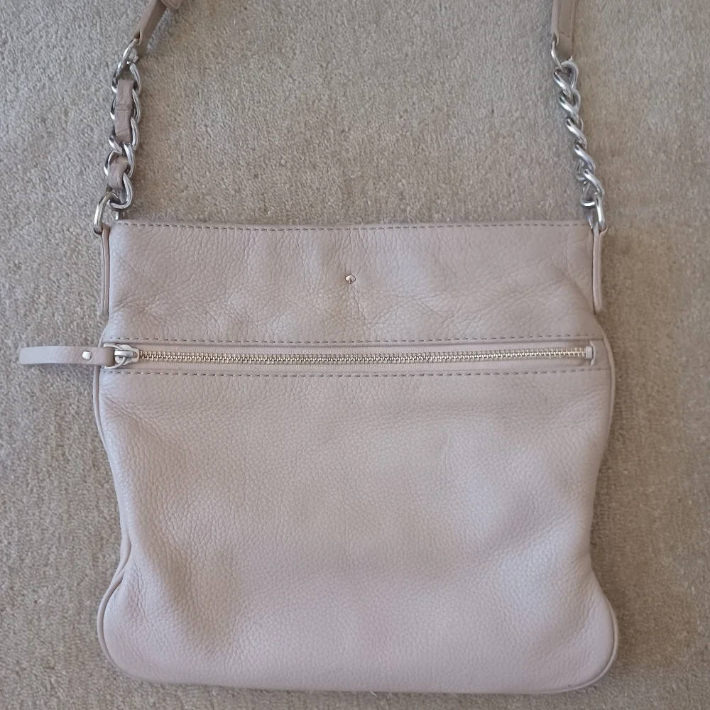 Kate Spade crossbody bag gold chain tan beige taupe Quiet Luxury Preppy